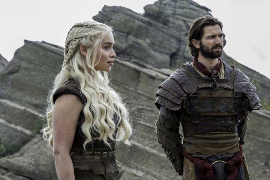 daenerys-is-with-daario-fully-clothed-and-with-her-queenly-hairdo-intact-where-is-she-going-to-lead-her-new-dothraki-horde-back-to-meereen-1343824