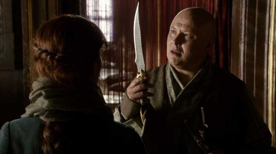 varys-examining-assassins-dagger-7454121