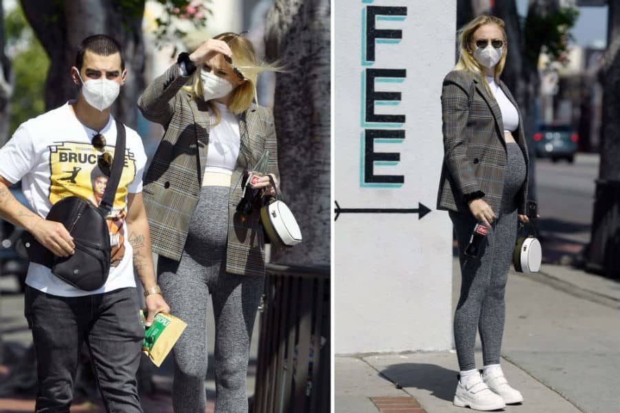 game-of-thrones-star-sophie-turner-and-her-husband-joe-jonas-welcome-their-first-child-3-4221528