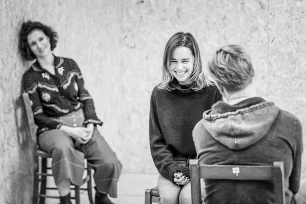 new-photos-show-emilia-clarke-and-indira-verma-in-rehearsal-for-her-upcoming-play-e2809cthe-seagulle2809d-6904591