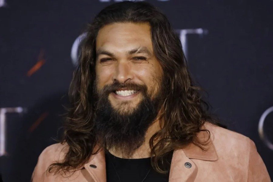 jason-momoa-loses-to-jimmy-fallon-in-the-water-war-rematch-on-the-tonight-show-3745718