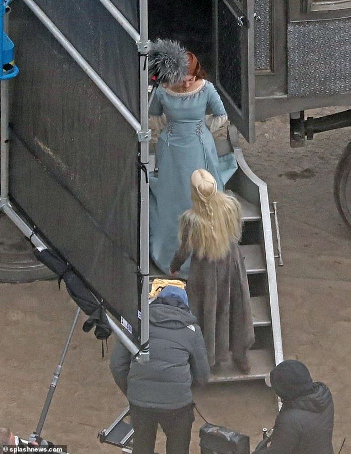 graham-mctavish-and-olivia-cooke-spotted-in-full-costume-on-house-of-the-dragon-set-18-8451554