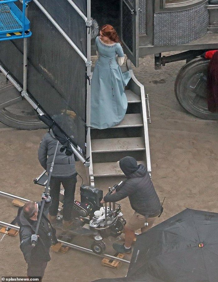 graham-mctavish-and-olivia-cooke-spotted-in-full-costume-on-house-of-the-dragon-set-19-1818395