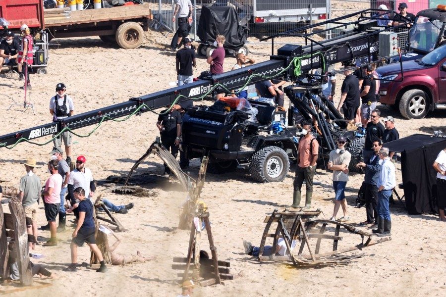 more-leaks-from-the-set-of-house-of-the-dragon-hint-at-a-major-battle-scene-being-filmed-at-cornwall-4-3404123