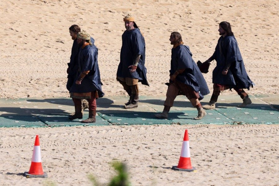 more-leaks-from-the-set-of-house-of-the-dragon-hint-at-a-major-battle-scene-being-filmed-at-cornwall-8-5041071